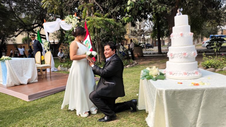 ¡Revive la Magia de una Boda de Ensueño! 🎩👰